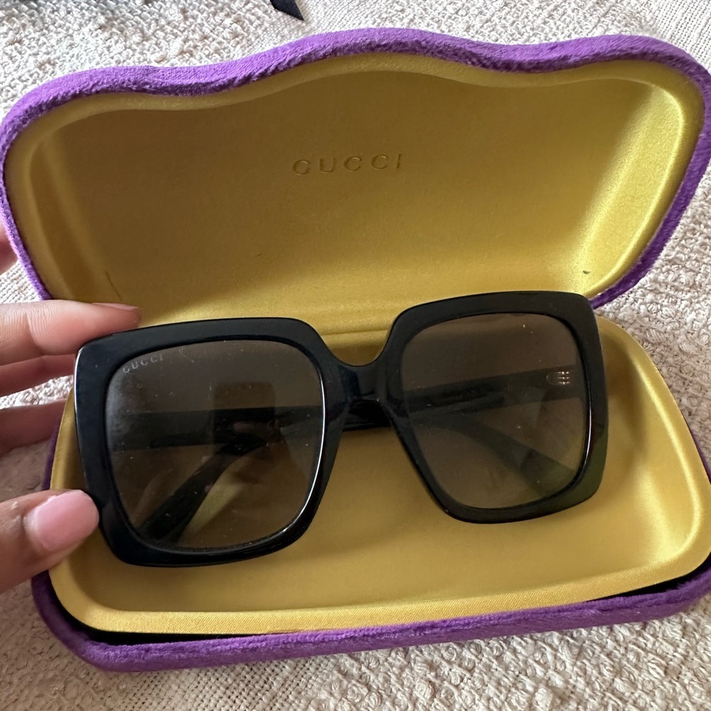 Black Gucci Sunglasses